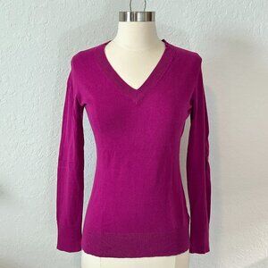 GAP XS Raspberry Pink Soft Lightweight V-Neck Sweater Cotton Blend